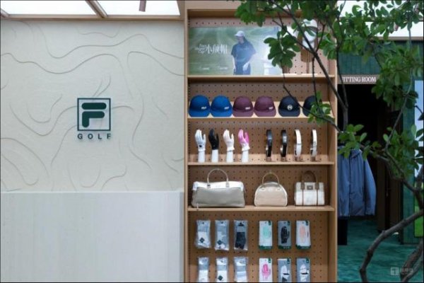 易盛通 有了青少年和女性关注，高尔夫服饰的春天即将到来？